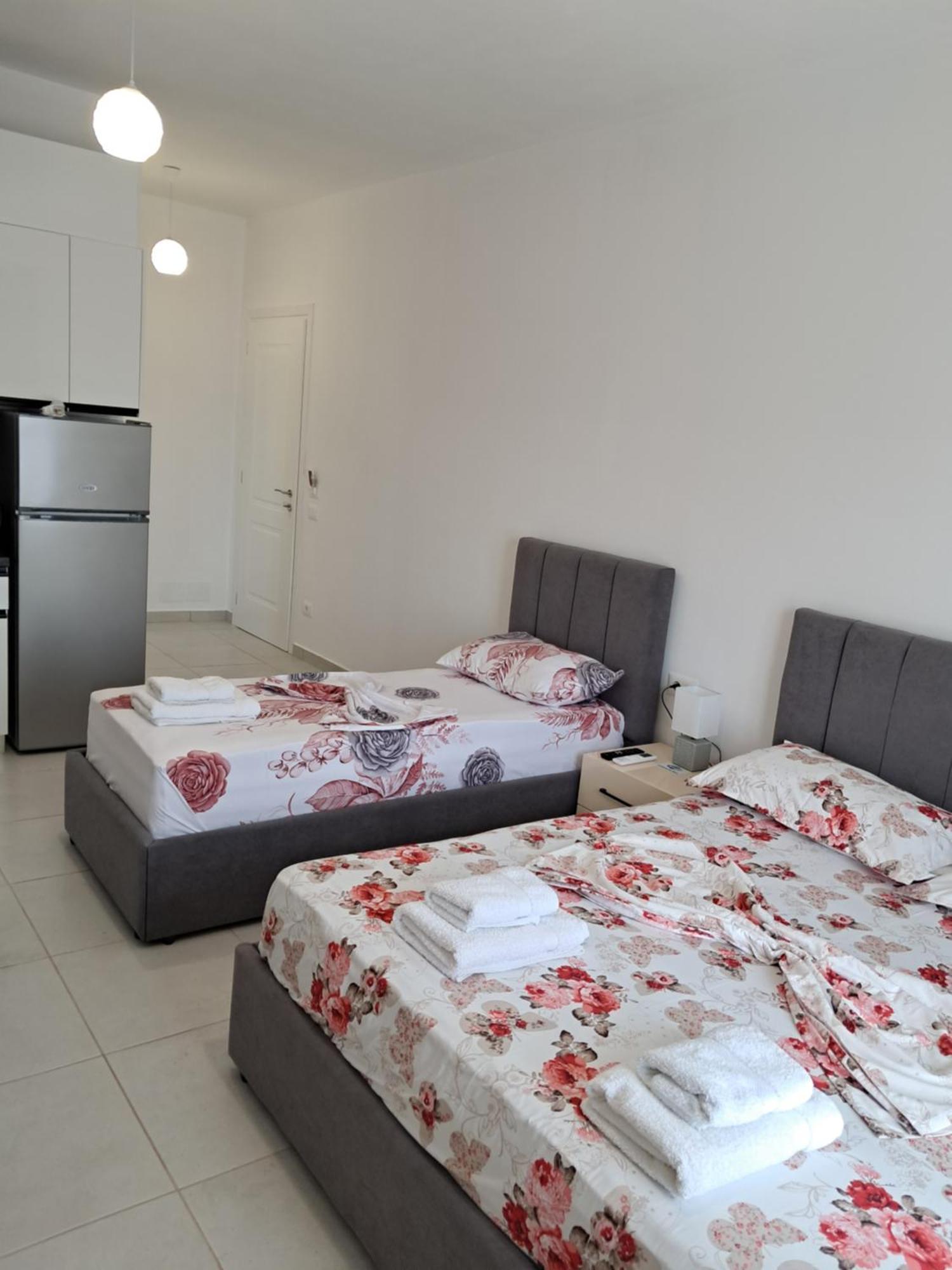Villa Hysesani Vlorë Exteriör bild